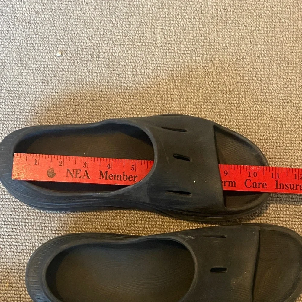 Men’s Hoka Black Slide Sandals